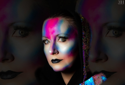 Holographic - April 2021